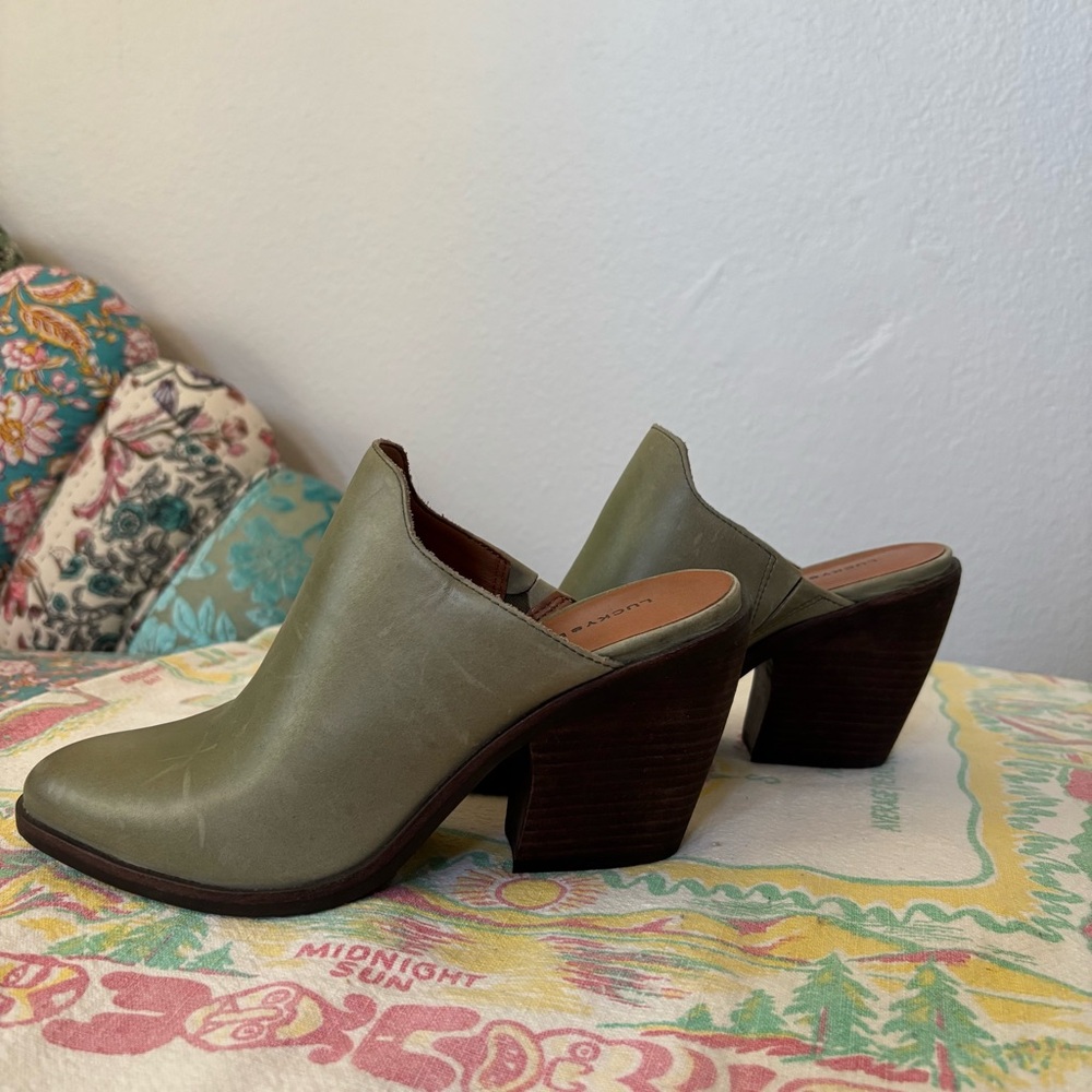 NWOT Lucky Brand Olive Green Women's 6.5 Mules